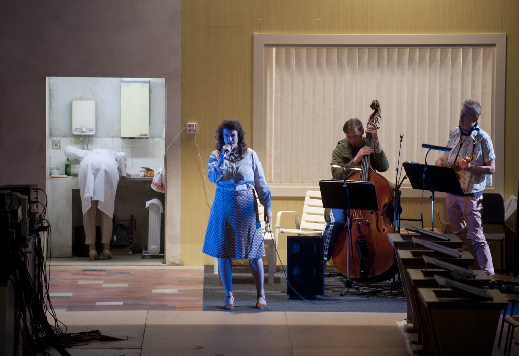 Maerzmusik 2014: IQ von Enno Poppe (musikalische Leitung) und Anna Viebrock (Regie, Bühne, Kostüme) am 14.03.2014 im Haus der Berliner Festspiele